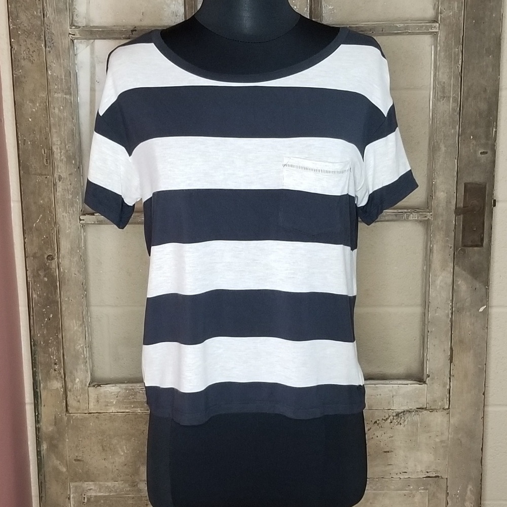 Soft & Sexy tee shirt xs navy blue and cream